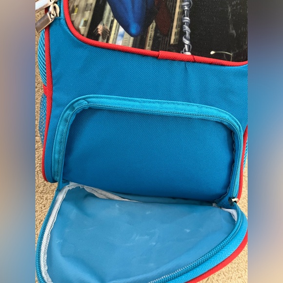 Spider-Man 2-Piece Set Backpack and Sleeping Bag Disney NWOT - Picture 4 of 11